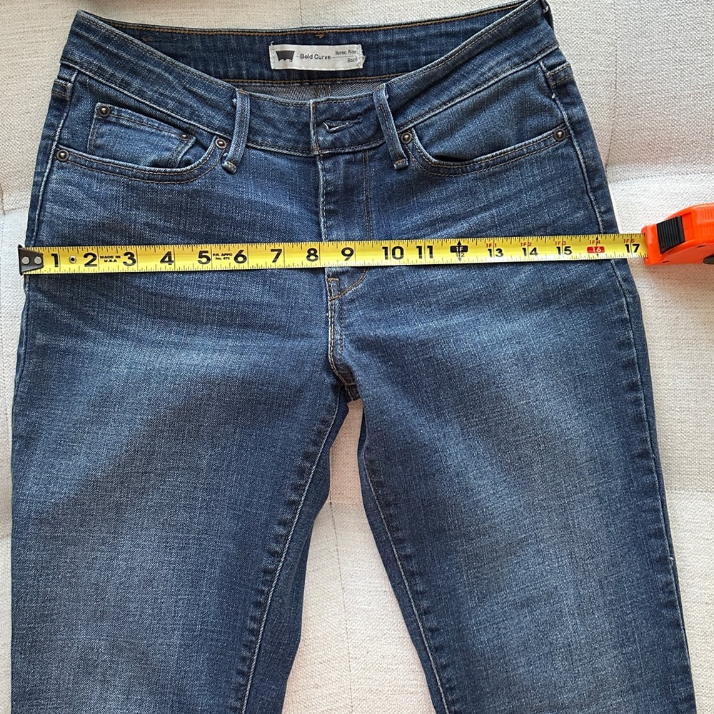 Levi's Bold Curve Classic Rise Boot Dark Wash Jeans Women’s Size 4M (27Wx31.5L) - Picture 10 of 10
